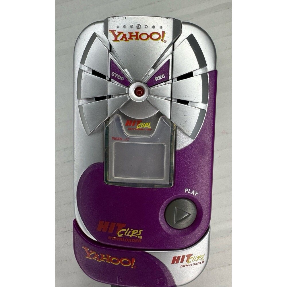 Yahoo Hit Clips Micro Music System 2000 Tiger Electronics Y2K Retro